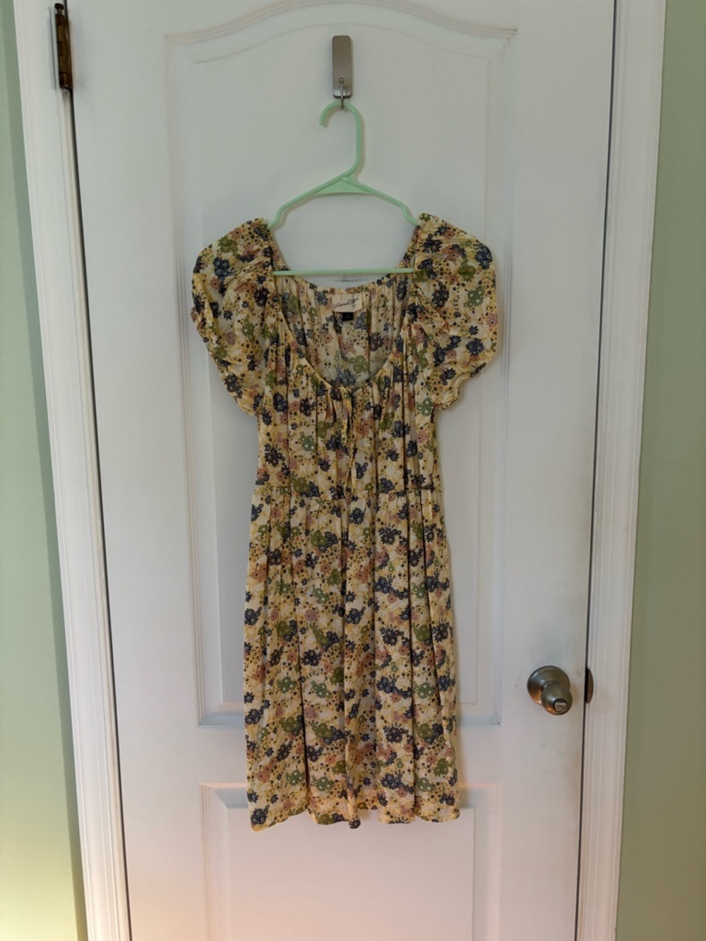 Universal Thread Cream Floral Puff-Sleeve Kids Dress with Blue and Green Accents